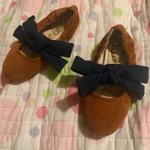 Sam Edelman Kids Brown Corduroy Slippers with Navy Bow